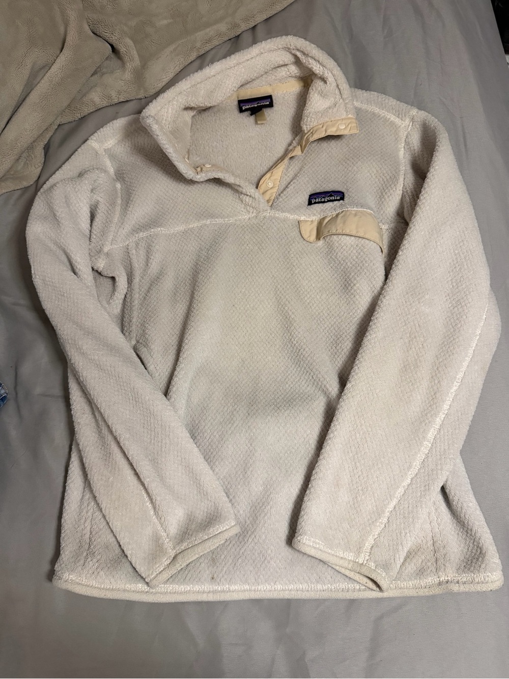 Patagonia Beige Pullover Fleece - Soft Half-Snap Sweater